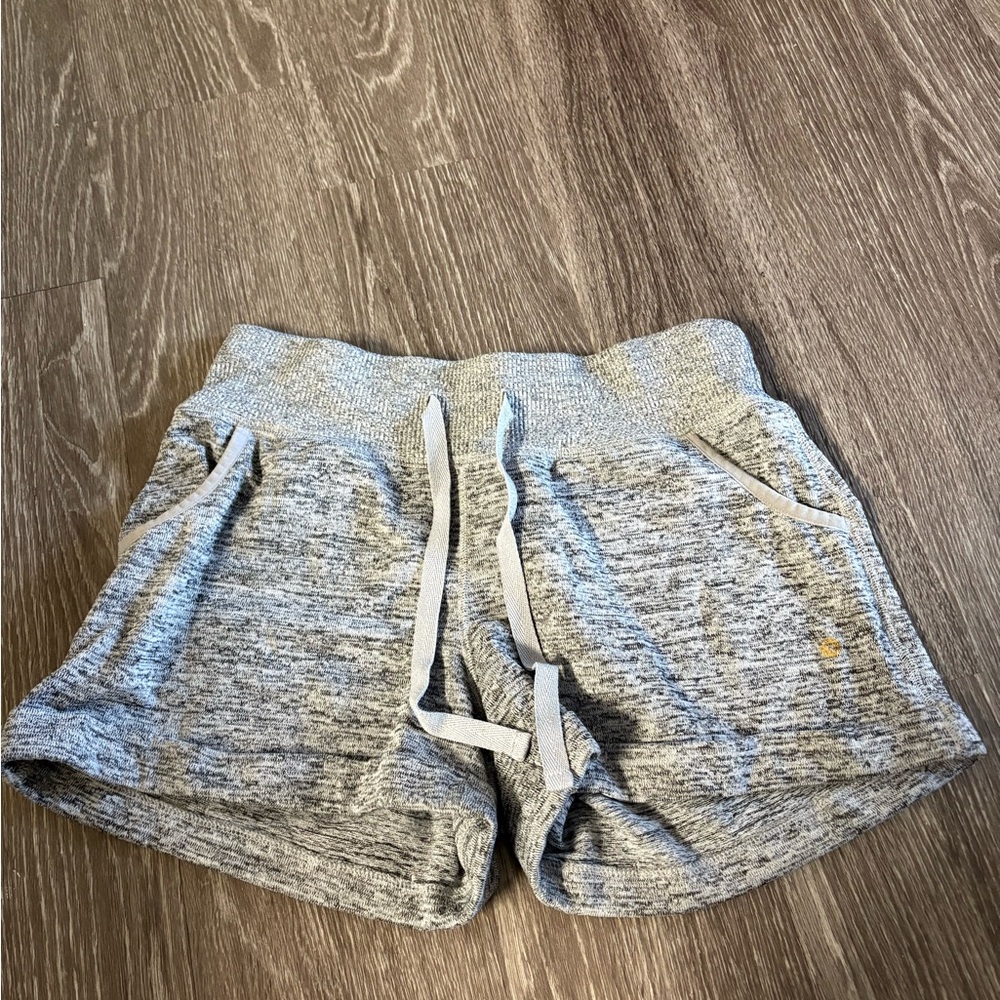 Xersion Heather Gray Women's Athletic Shorts